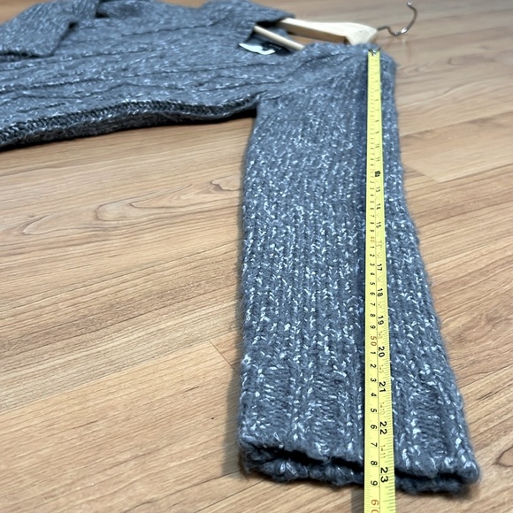 NWOT b + a b V neck sweater - Picture 8 of 12